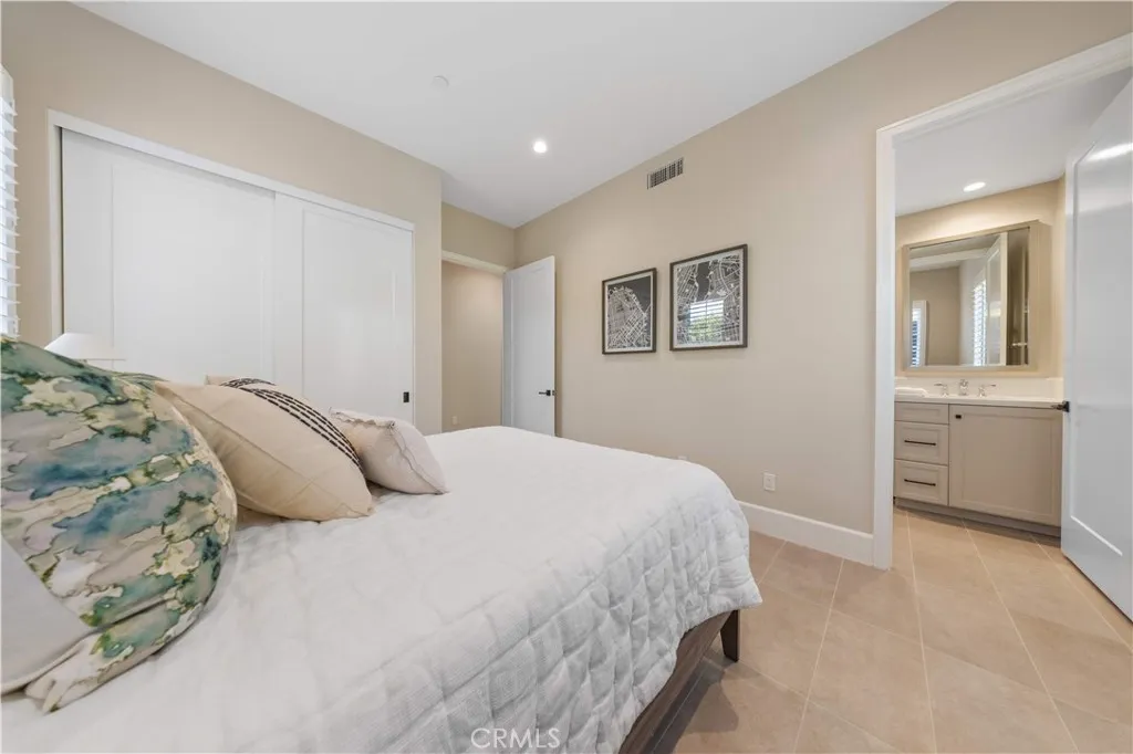 163 Summerland, Irvine, California 92602 home-pic-26